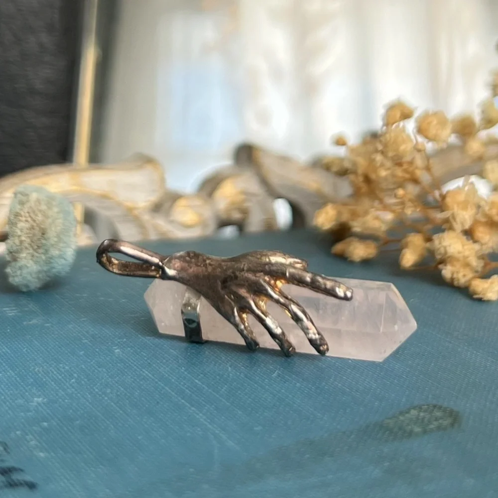 Vintage Sterling Silver Hand Pendant with Rose Quartz Point - Picture 1 of 4
